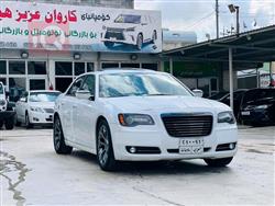 کرایسلەر 300